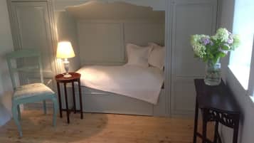 2 habitaciones, tabla de planchar con plancha, wifi y ropa de cama