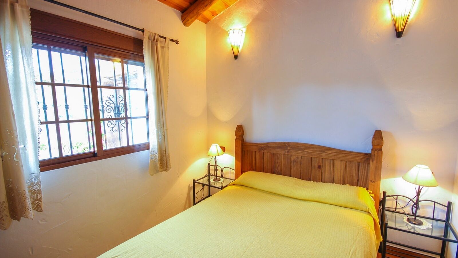 Viña La Sierra I y II Júzcar by Ruralidays