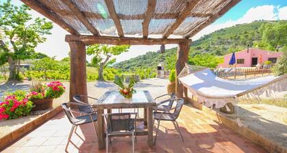 Viña La Sierra I y II Júzcar by Ruralidays