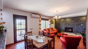 Interior - Villa Asunción Arenas by Ruralidays (Málaga)