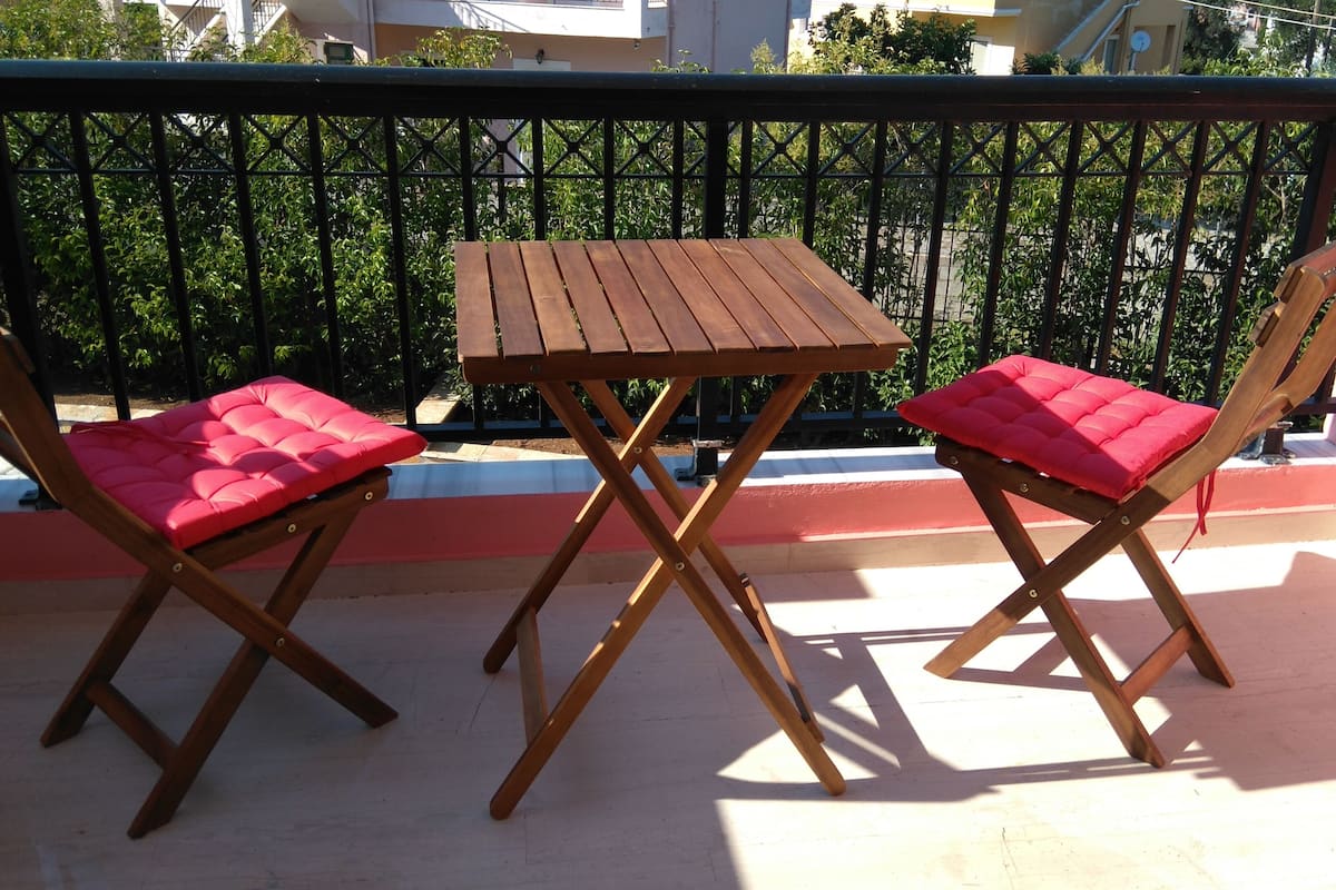 2 bedrooms, Egyptian cotton sheets, premium bedding, Select Comfort beds