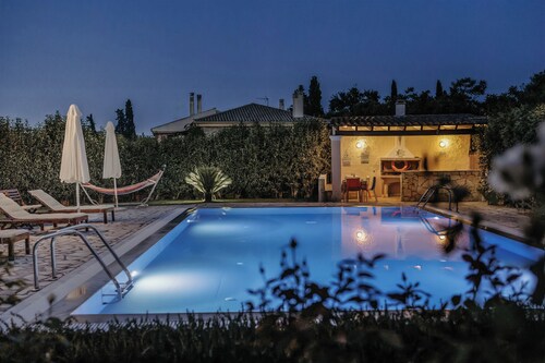 Cha Nanakas Village Inn