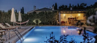 Cha Nanakas Village Inn