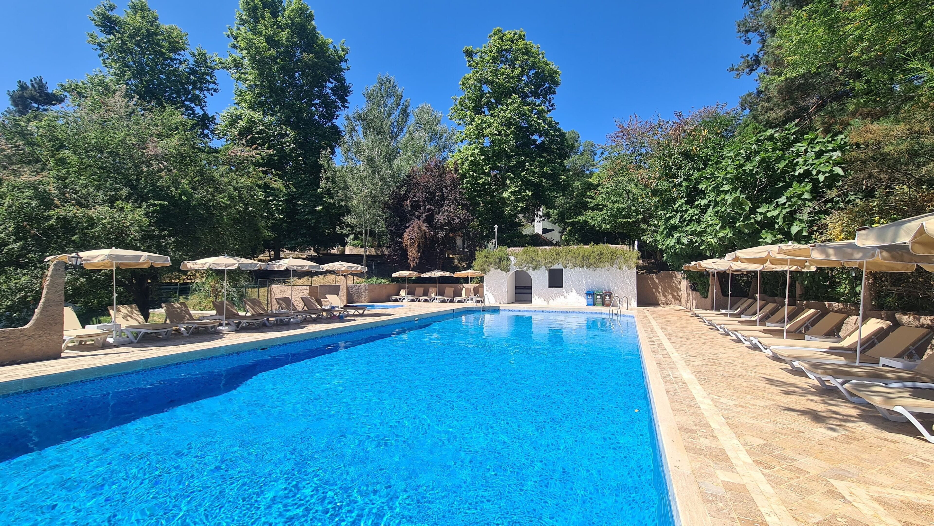 Seasonal outdoor pool, open 9:00 AM to 7:30 PM, free cabanas