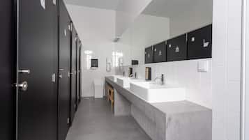 Ducha, cabezal de ducha tipo lluvia, artículos de tocador gratuitos