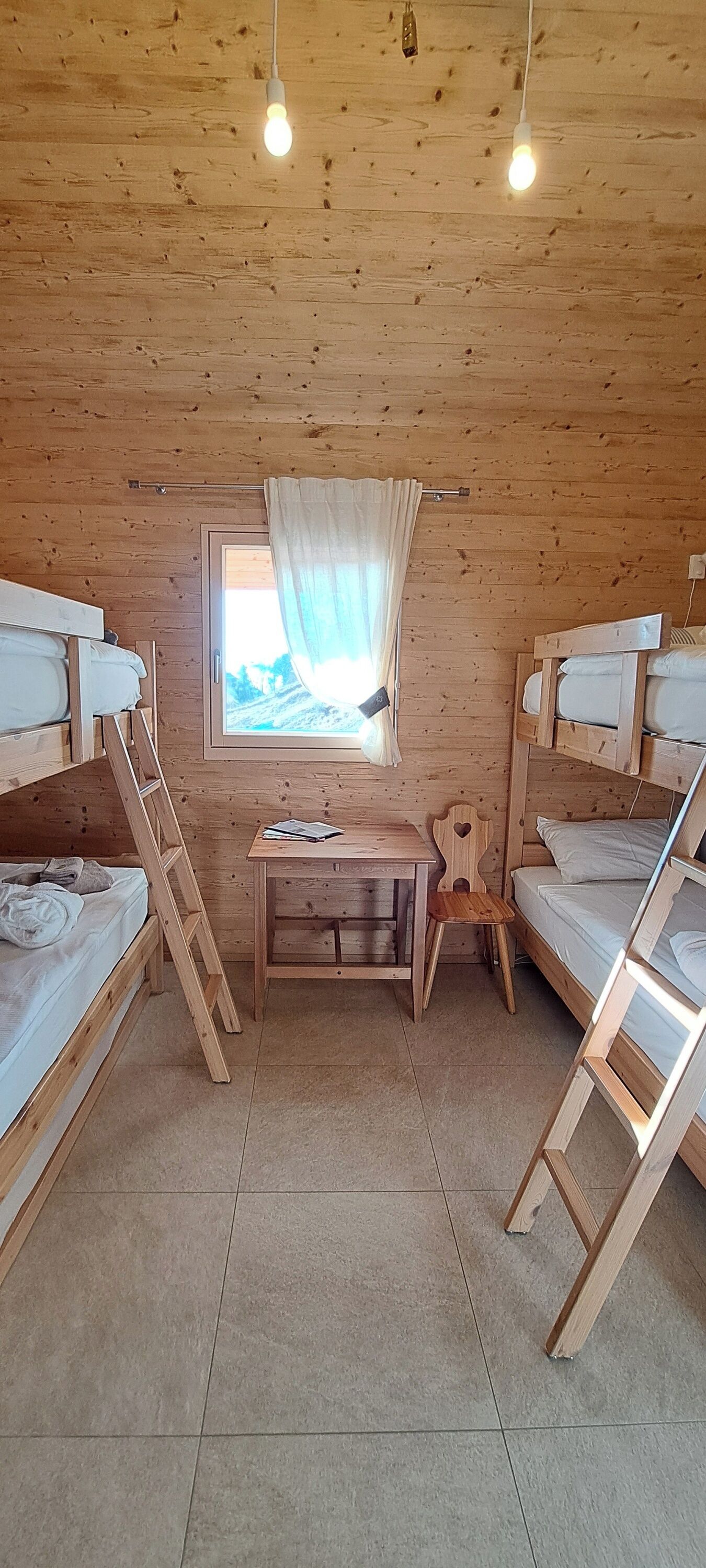 Classic-Vierbettzimmer, mit Bad, Gartenblick (L'Esprit Cabane)