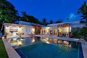 Pool - Tropical Oasis with Pool Near Beach - Todmorden (Gibbes Beach)