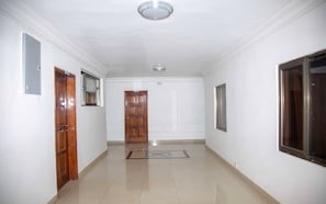 Interior entrance - ROYAL PALACE HOTEL (Kwabenyan)