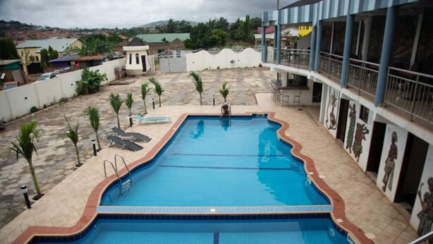 Pool - ROYAL PALACE HOTEL (Kwabenya)