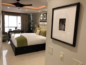 2 bedrooms, in-room safe, iron/ironing board, free WiFi