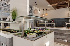 4 restaurants, breakfast, lunch served; local and international cuisine 