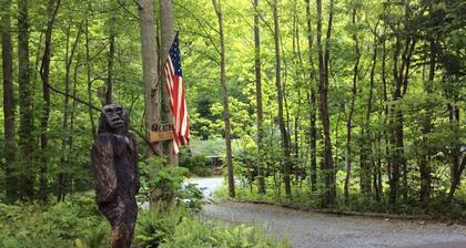 Holyfield Cabin and Bunkhouse