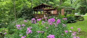 Holyfield Cabin and Bunkhouse