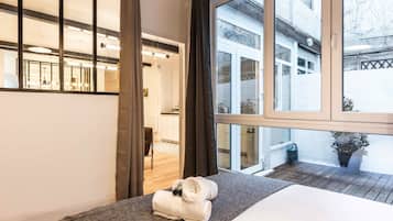 4 slaapkamers, een strijkplank/strijkijzer, wifi, beddengoed