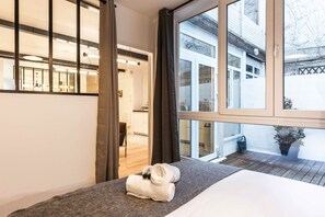 4 chambres, fer et planche à repasser, Wi-Fi, literie fournie