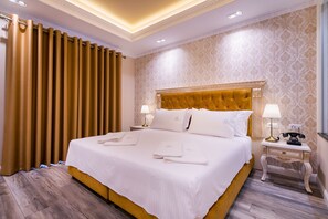 Studiosvit Royal | Sängtillbehör av högsta kvalitet, memory foam-madrasser och minibar
