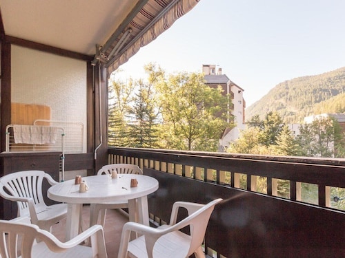 Charming Studio with Mountain Views, Balcony, Private Parking, and Ski Locker - Serre-Chevalier