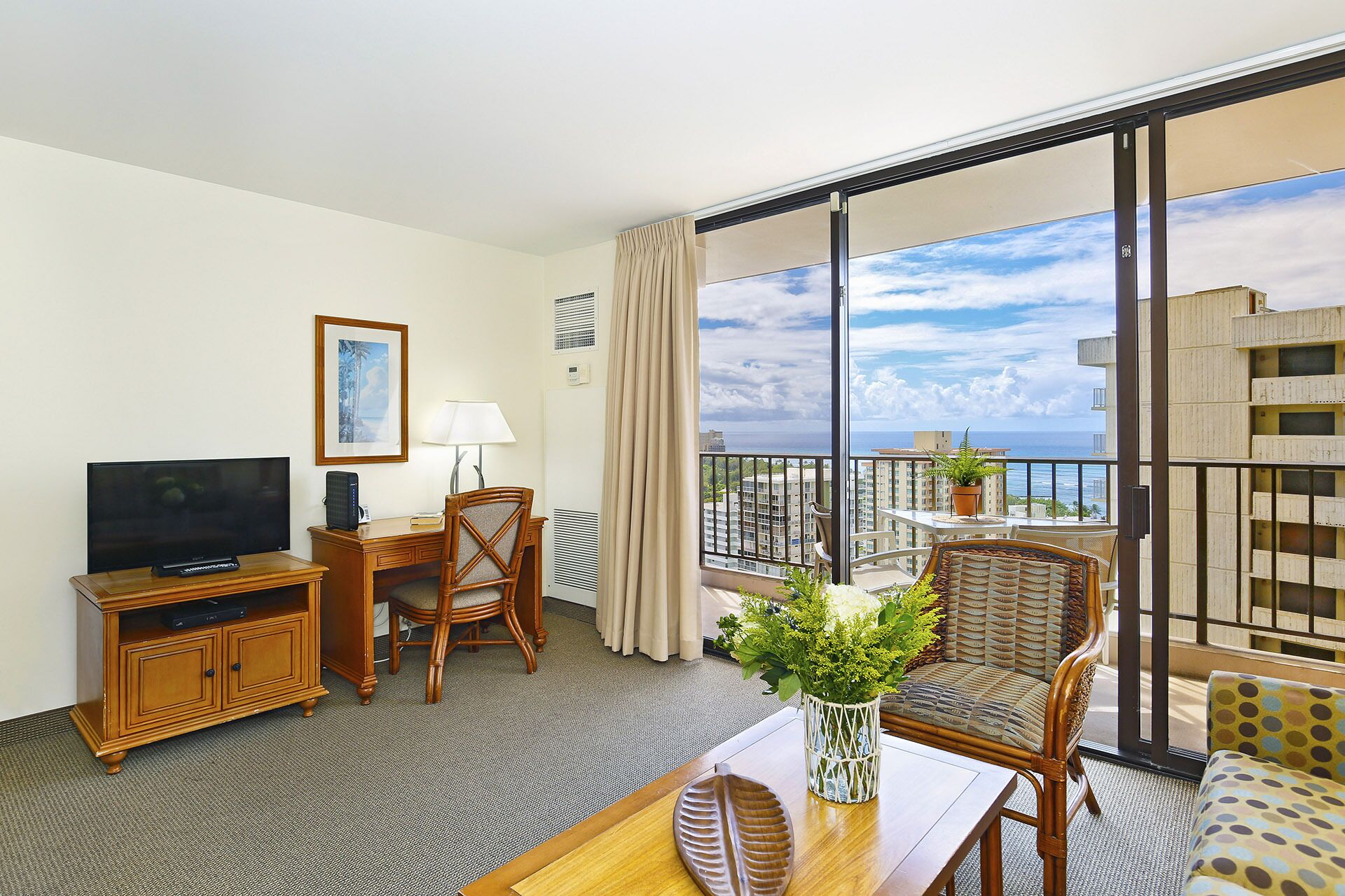 Shimmering Ocean Views! A/C, Wi-Fi, Pool, Parking, Close to beach!