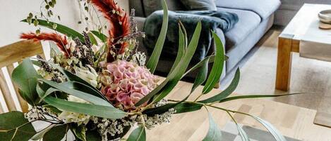 TV, DVD player, books, stereo