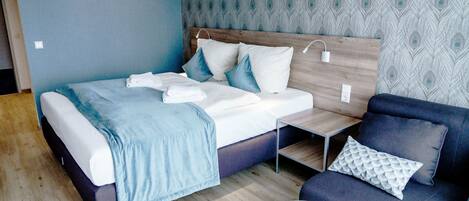 1 dormitori, escriptori, Internet i roba de llit