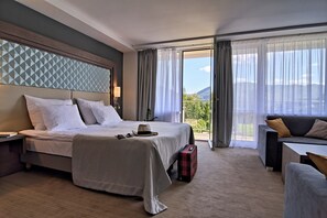 Quarto casal luxo | Roupas de cama antialérgicas, Wi-Fi de cortesia, roupa de cama