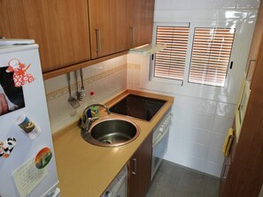 Frigorifero, microonde, forno, macchina per tè/caffè