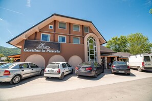 Exterior - Guesthouse Mars (Ig)