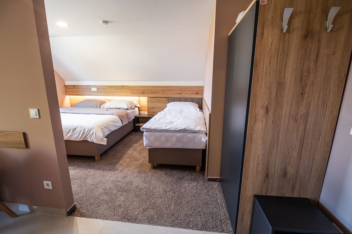 Comfort Studio (1) | Minibar, in-room safe, desk, WiFi (free)