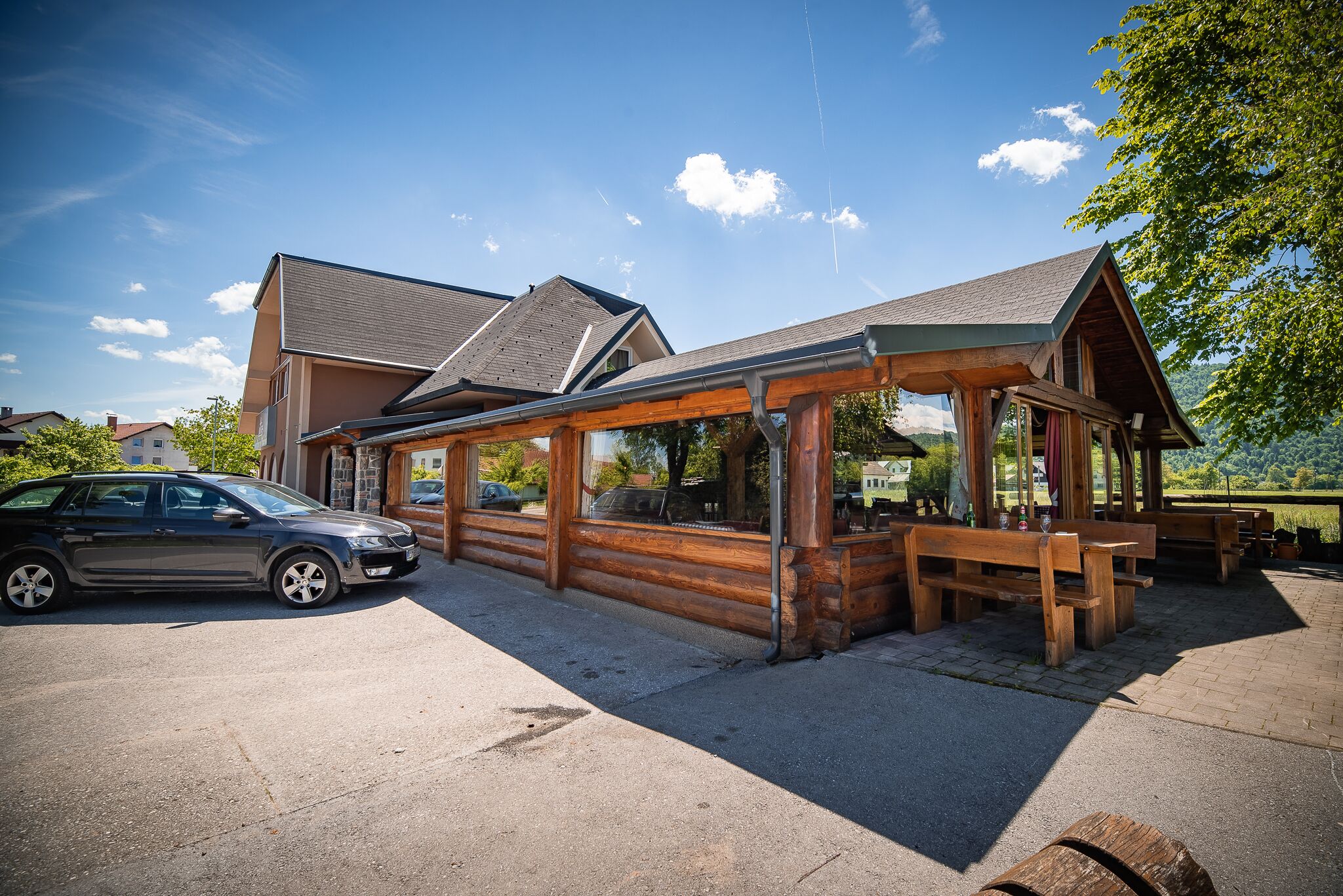 المنشأة من الخارج