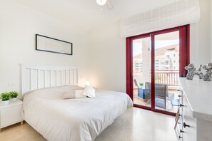 1 chambre, coffres-forts dans les chambres, Wi-Fi gratuit, draps fournis