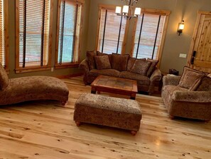 智能电视、壁炉