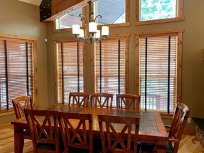 Dining - McCall Cabin in Spring Mountain Ranch- Shared Pool (McCall)