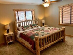 4 多间卧室、办公桌、熨斗/熨衣板、旅行婴儿床