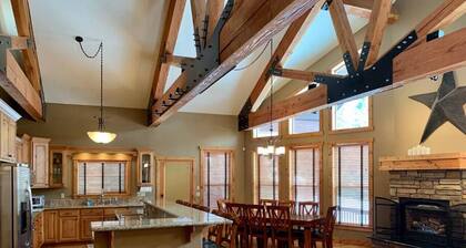 McCall Cabin in Spring Mountain Ranch- Shared Pool