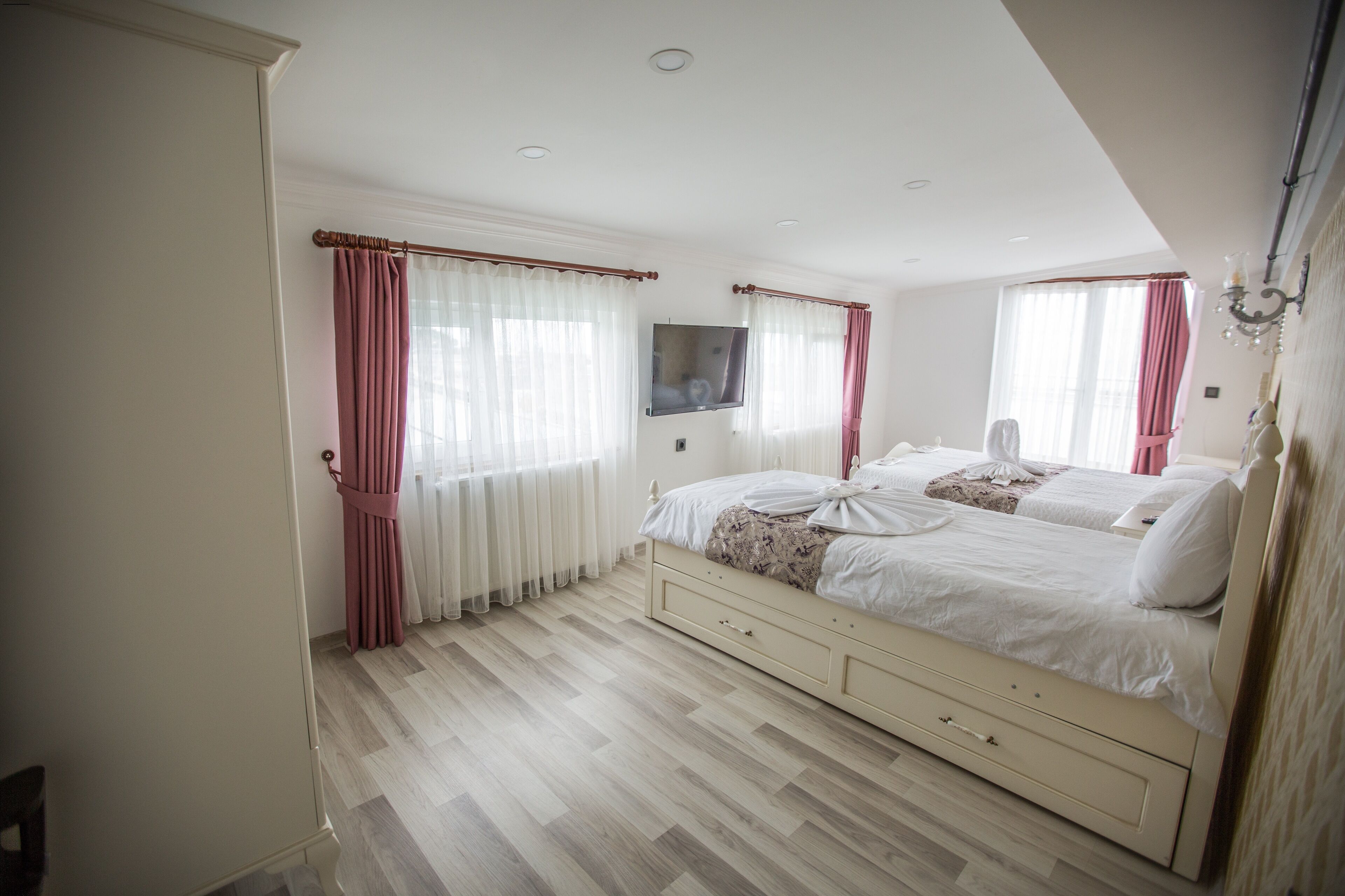 junior studio suite | minibar, desk, laptop workspace, blackout curtains