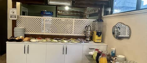 Petit déjeuner buffet compris tous les jours