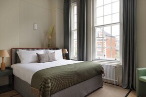 2 bedrooms, in-room safe, individually decorated, individually furnished - Cavendish House (London)