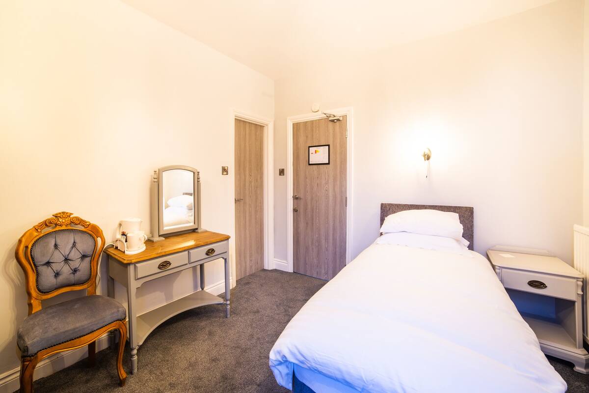 Standard Single Room, 1 Twin Bed | Soundproofing, iron/ironing board (on request), bed sheets