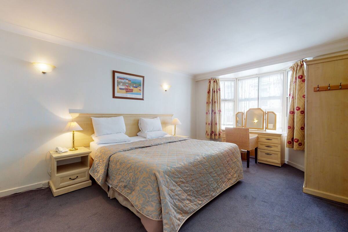 In-room safe, individually decorated, individually furnished