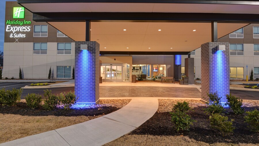 Holiday Inn Express & Suites Greenville - Taylors by IHG
