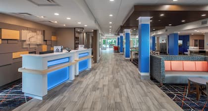 Holiday Inn Express & Suites Greenville - Taylors by IHG