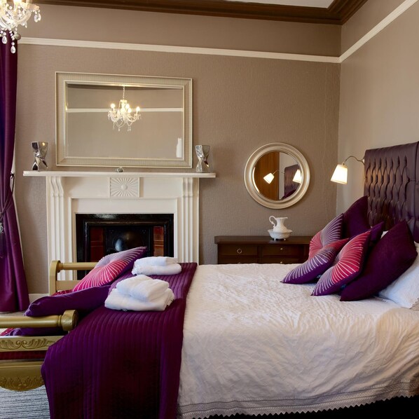 Schreibtisch, schallisolierte Zimmer, kostenloses WLAN, Bettwäsche