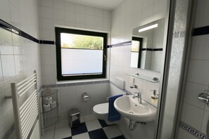 Dusche, Haartrockner, Seife