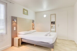 Double Room (Grande) | Desk, laptop workspace, soundproofing, free WiFi - Fasthotel Roissy CDG Sud Claye-Souilly (Claye-Souilly)
