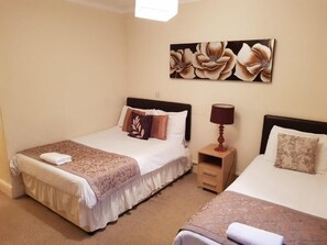 Wifi gratis y ropa de cama