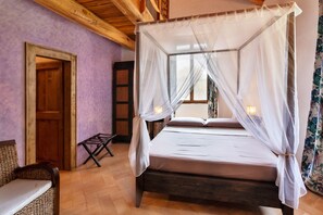 5 bedrooms, iron/ironing board, WiFi, bed sheets - Villa with Yoga studio and pool in a peaceful oasis. Spoleto 10 min Rome 1.30 h (Spoleto)