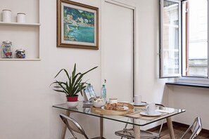 تناول الطعام