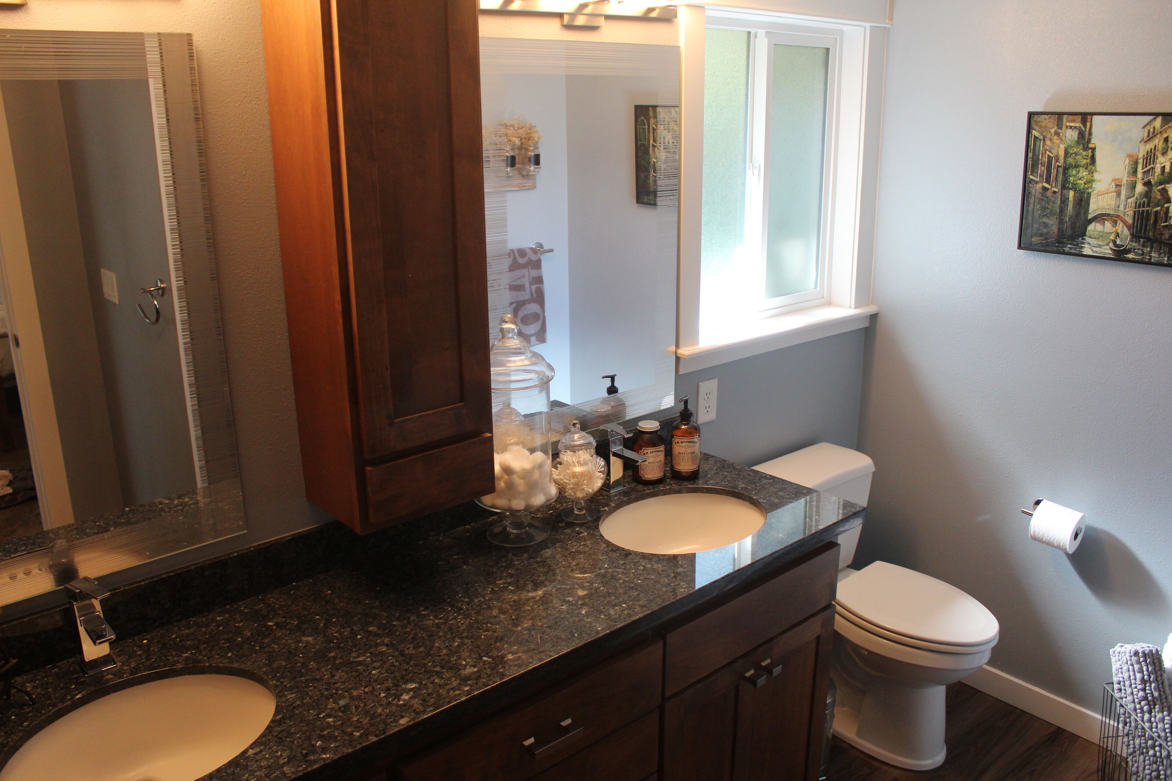 West Hills House Newly renovated!