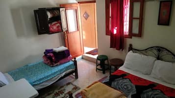 Phòng 3 Deluxe | Truy cập Internet không dây miễn phí, bộ trải giường
