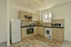 Apartment, 2 Bedrooms | Living area